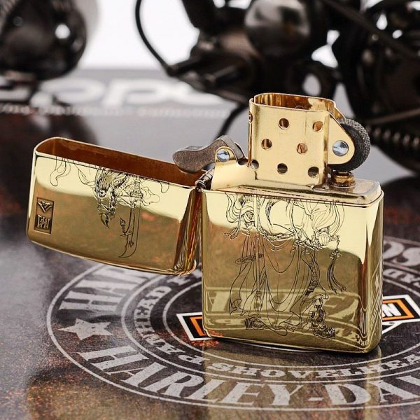 bật lửa zippo họa tiết màu vàng