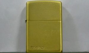 Vệ sinh bật lửa zippo bằng sắt