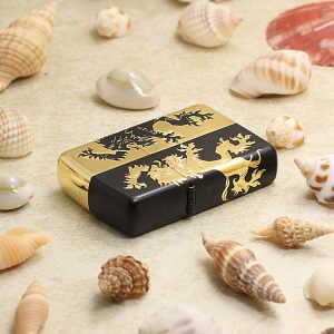 bật lửa zippo họa tiếc màu vàng đen