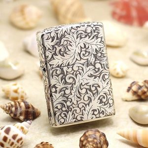 bật lửa zippo họa tiếc màu bạc