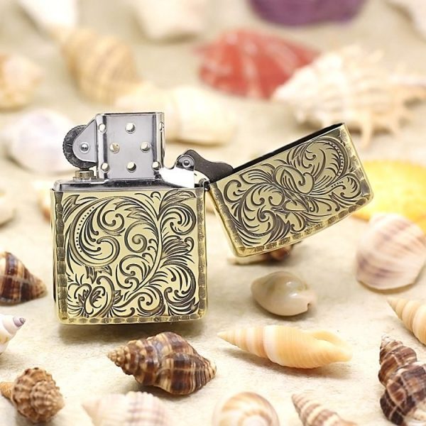 bật lửa zippo họa tiếc màu vàng