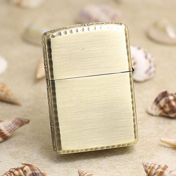 bật lửa zippo họa tiếc màu vàng