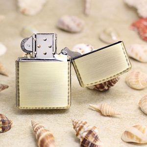 bật lửa zippo họa tiếc màu vàng