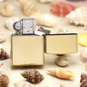 bật lửa zippo màu vàng