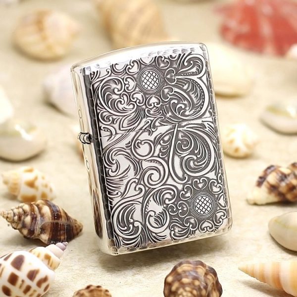 bật lửa zippo họa tiết màu bạc