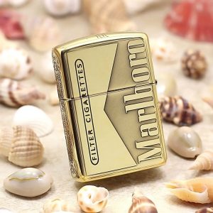 bật lửa zippo họa tiết màu vàng