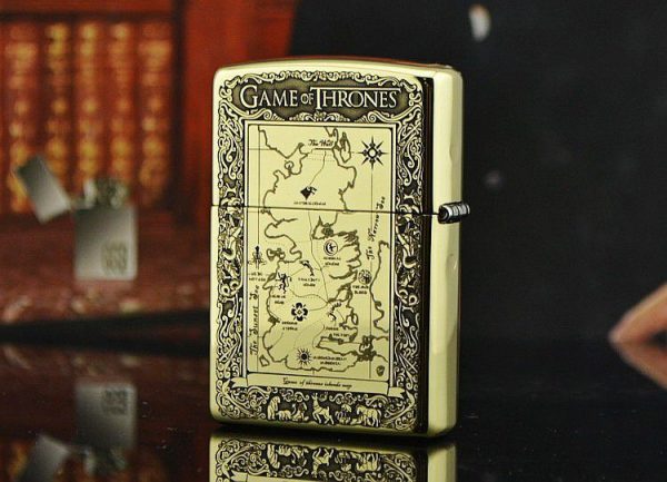 bật lửa zippo họa tiết màu vàng