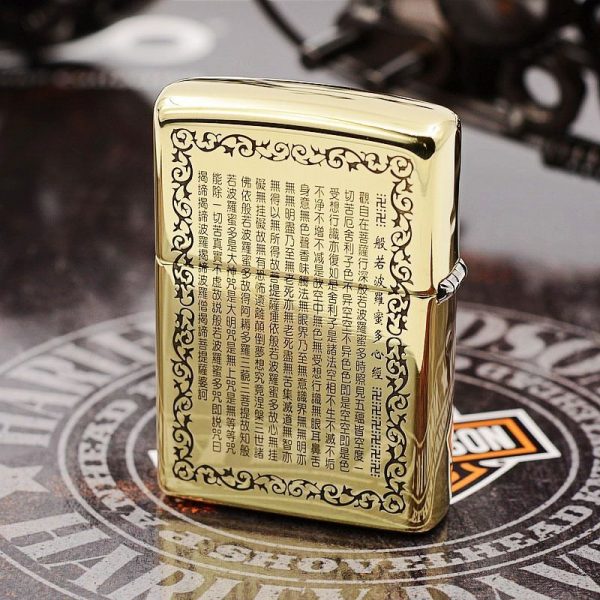 bật lửa zippo họa tiết màu vàng