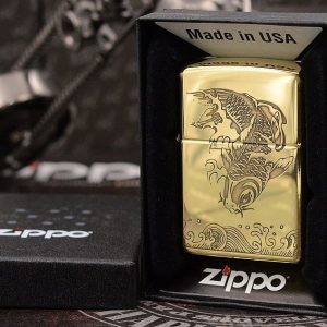 bật lửa zippo họa tiết màu vàng