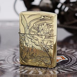 bật lửa zippo họa tiết màu vàng