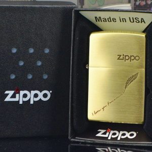 bật lửa zippo màu vàng