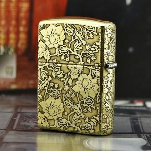 bật lửa zippo họa tiết màu vàng