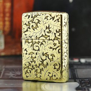 bật lửa zippo họa tiết màu vàng